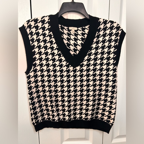 Talbots Womens Sweater Vest MP Black White Houndstooth V Neck Knit Pullover - Picture 2 of 6